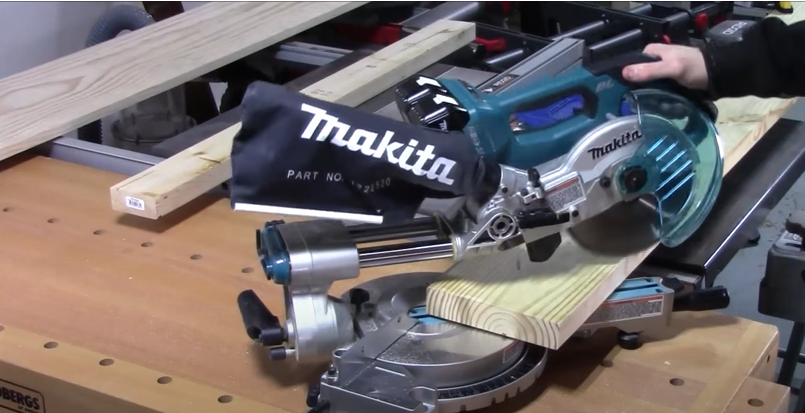 Makita XSL02Z sawing